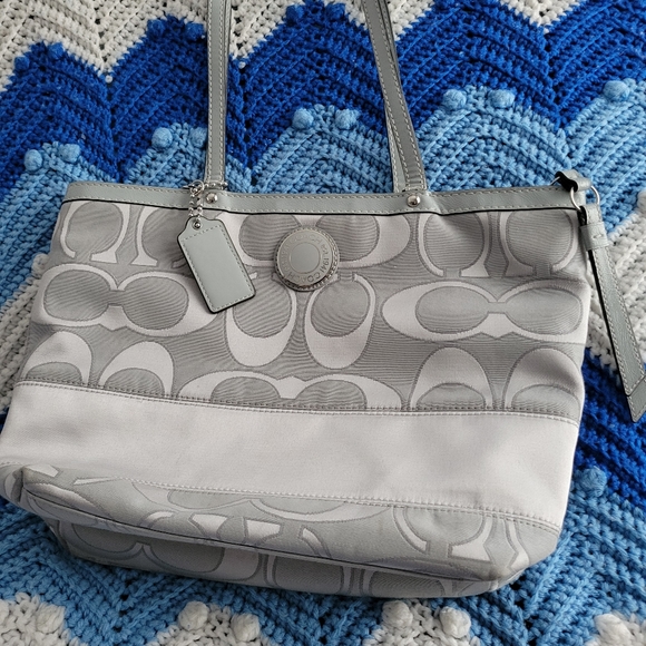 - 😀- GUC Coach Bag - Picture 13 of 16